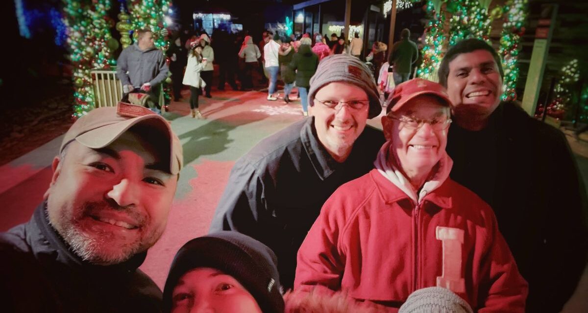 Lodge Social – Family Christmas Night at the Indianapolis Zoo