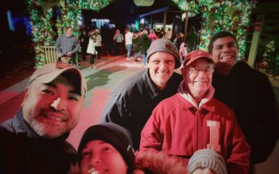 Lodge Social – Family Christmas Night at the Indianapolis Zoo